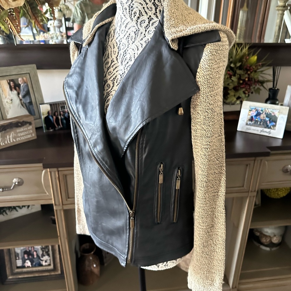 daytrip Jacket - Picture 2 of 9
